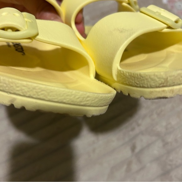 Birkenstock Arizona essential big kid Yellow Sandals - Picture 6 of 9